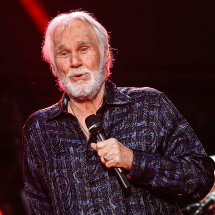 Kenny Rogers: A Talented Young Artist