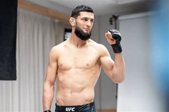 Khamzat Chimaev net worth, wiki, parents, sibling, career, retirement 2021