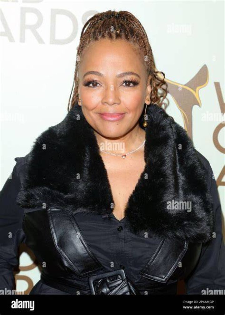 Kim Fields' Actress Sister Is Now 42 And Voluptuously Stacked...Her