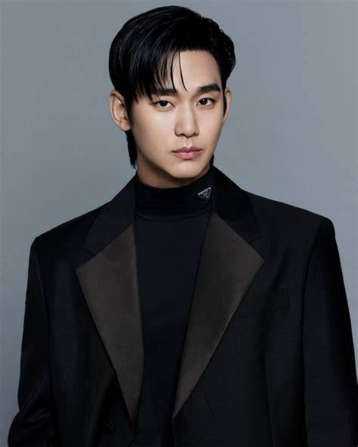 Kim Soo Hyun's Dream Girl Unveiled: Ideal Type Revealed