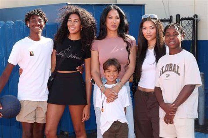 Kimora Lee Simmons Bio, Kids, Husband, Parents, Height, Ethnicity