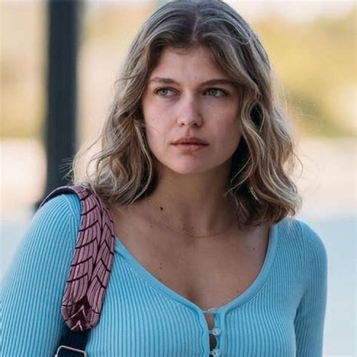 Klelia Andriolatou is the cool girl in &lsquo;Maestro in Blue&rsquo; on Netflix.