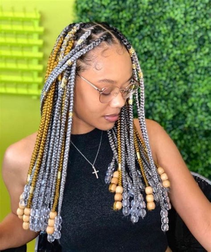 Knotless Medium Box Braids With Beads