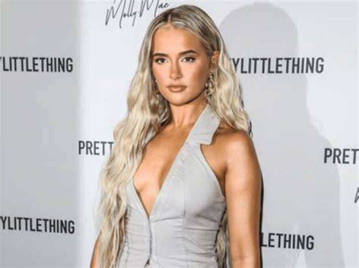 Know About Her Husband, Net Worth, Boyfriend & Age |