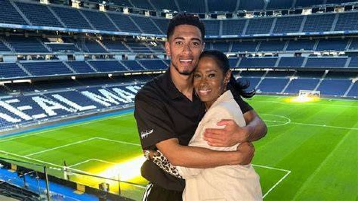 La madre de Bellingham, el factor final que decidir&aacute; si el jugador