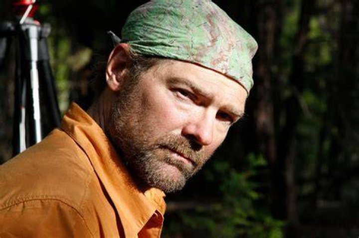 Les Stroud Outdoor Adventurer