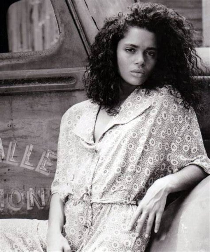 Lisa Bonet Net Worth |