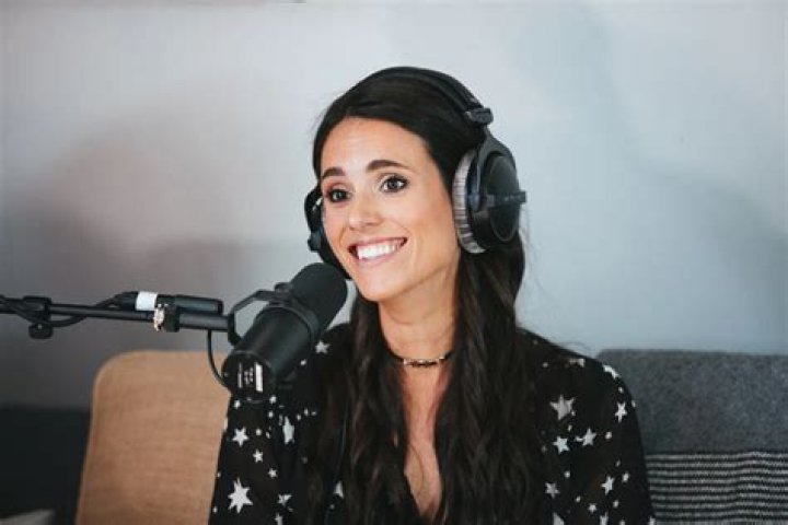 Liz Plank &mdash; Armchair Expert