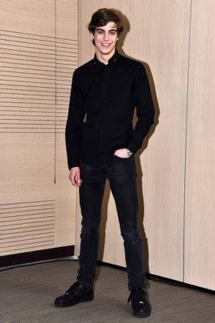 Lorenzo Zurzolo's Weight: The Details Revealed