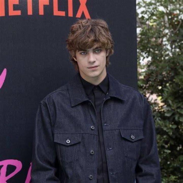 Lorenzo Zurzolo's Weight: The Details Revealed