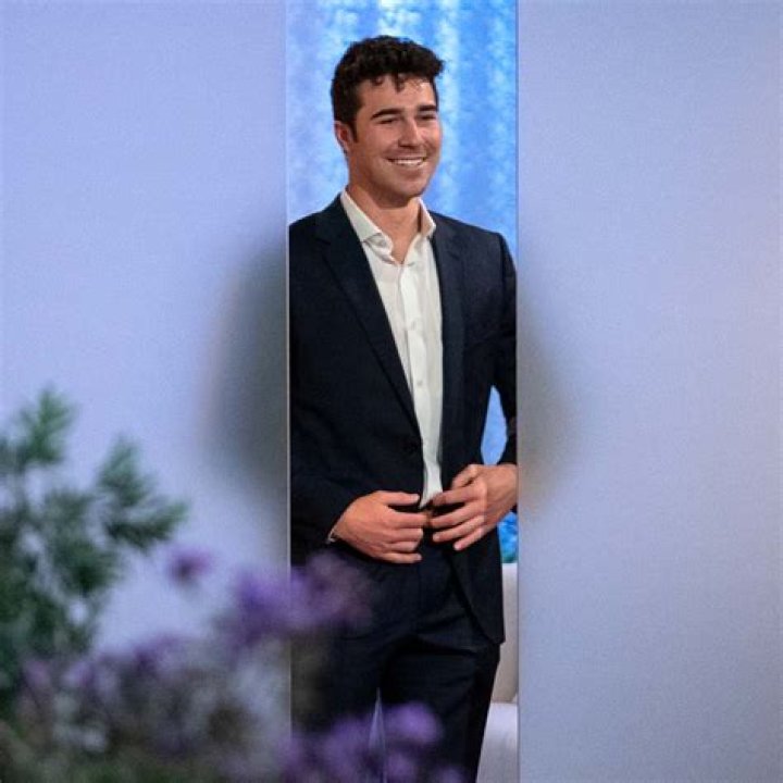 'Love is Blind' Season 3: Who is Cole Barnett? Texas native looking for someone who matches his ener