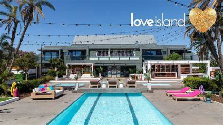 Love Island's Cely and Johnny Split