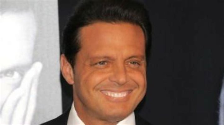 Luis Miguel festejó su cumpleaños 49 con sus dos hermanos en Acapulco