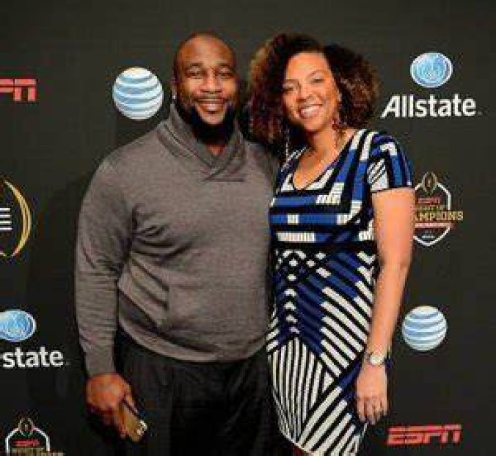 Marcus Spears is Married to Wife: Aiysha Smith. Kids. |