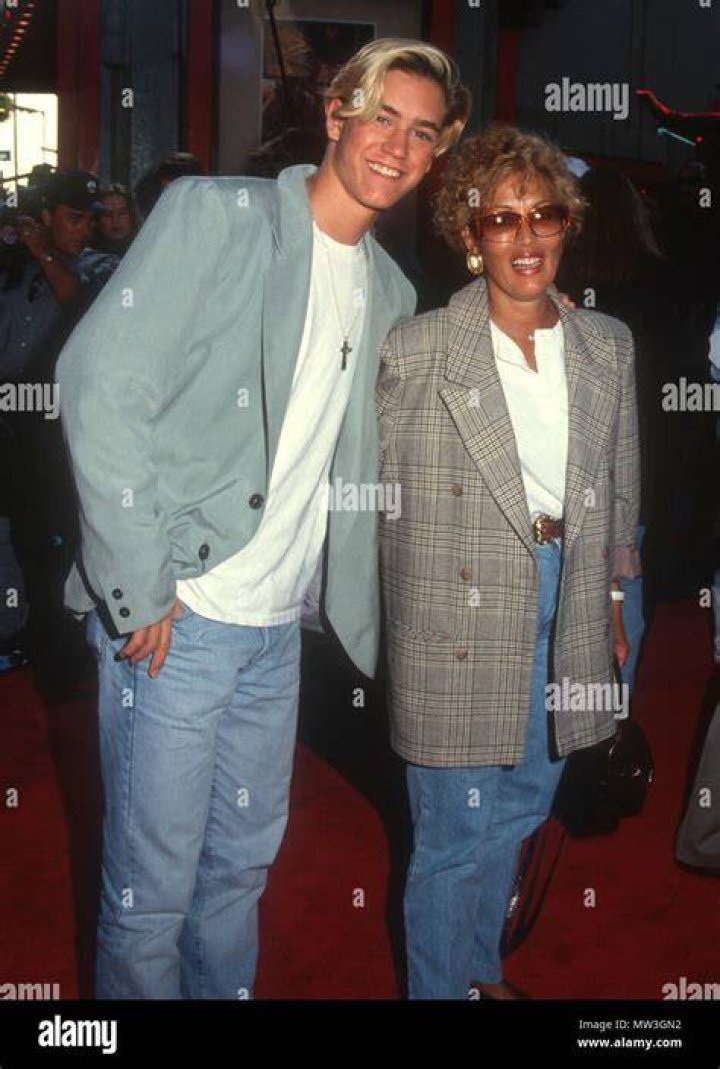 Mark Paul Gosselaar's Mother: A Closer Look At Paula Gosselaar