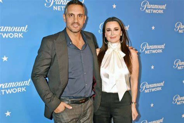 Mauricio Umansky Shuts Down Rumors He's Cheating on or Divorcing Kyle