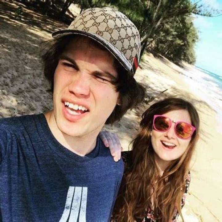 Maxmoefoe&rsquo;s Girlfriend Katharine Foxx Appears in his YouTube Video. See