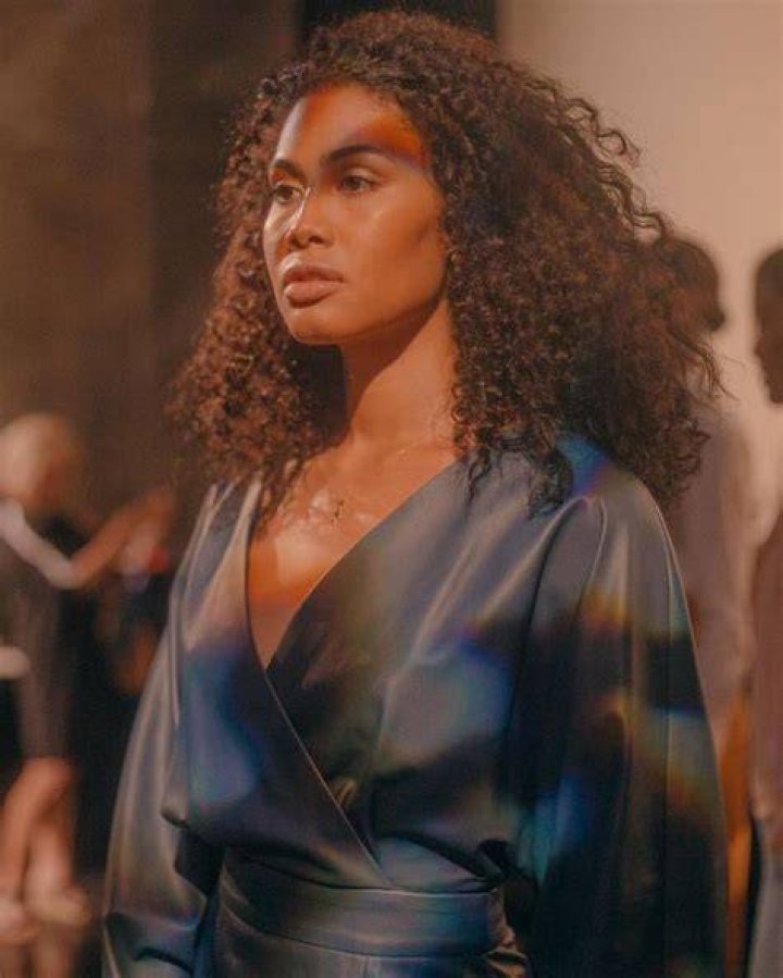 Meet LEYNA BLOOM The Transgender Super Model of Colour That's Making