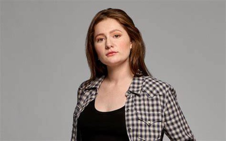 Meet The Actress Behind Debbie Gallagher From "Shameless"