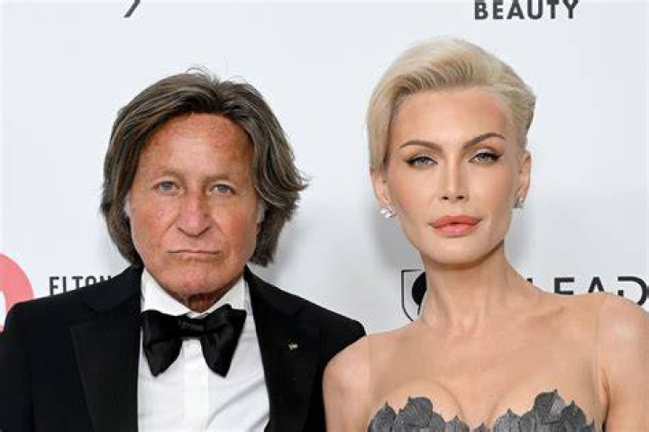 Mohamed Hadid Siblings, Young, Religion, Girlfriend, House, Wife, Ethnicity