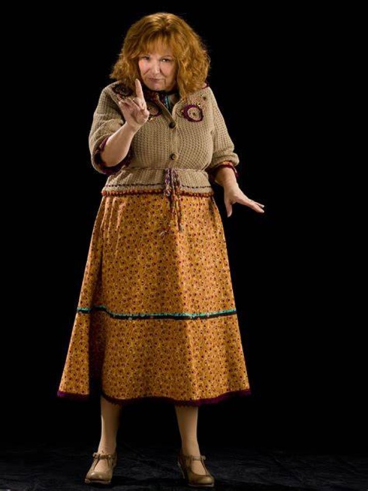 Molly Weasley The Weasley Family Photo (28782894) Fanpop