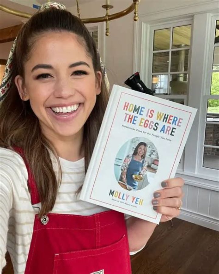 Molly Yeh Biography, Age, Husband, Family, Food Network, and Net Worth