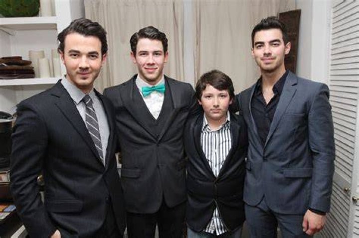 N.J.&rsquo;s Frankie Jonas, aka the &lsquo;Bonus Jonas&rsquo; brother, is taking TikTok