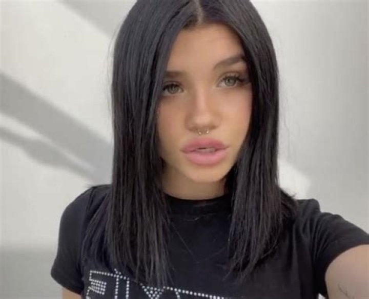 Nessa Barrett 15 Facts About The Singer And TikTok Star You Should