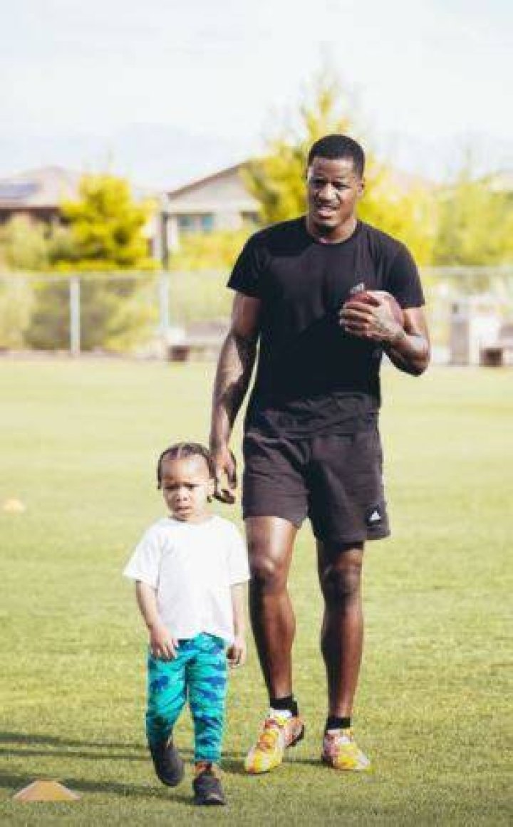 NFL Draft Prospect Rasul Douglas Contract and Salary; Know his Girlfriend, Family, and Children ·