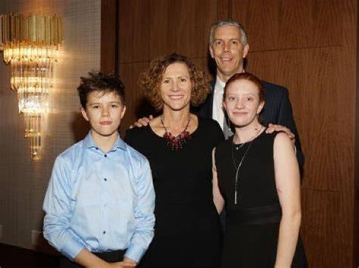Nicholas Guest Biography, Age, Height, Wife, Net Worth, Family