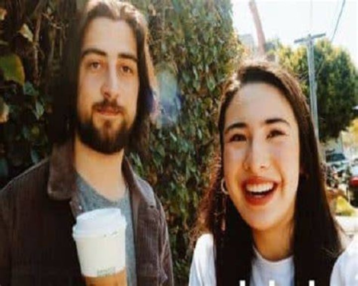 Noah Kahan's Relationship Status Explored