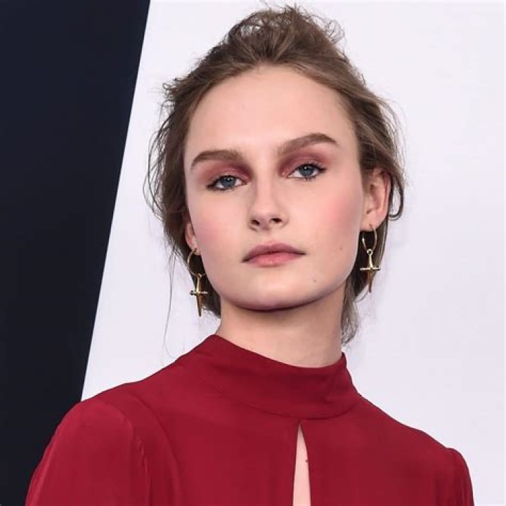 Olivia DeJonge Net Worth