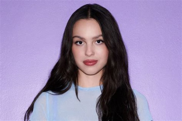 Olivia Rodrigo's 'Mama' Ignites Emotional Resonance