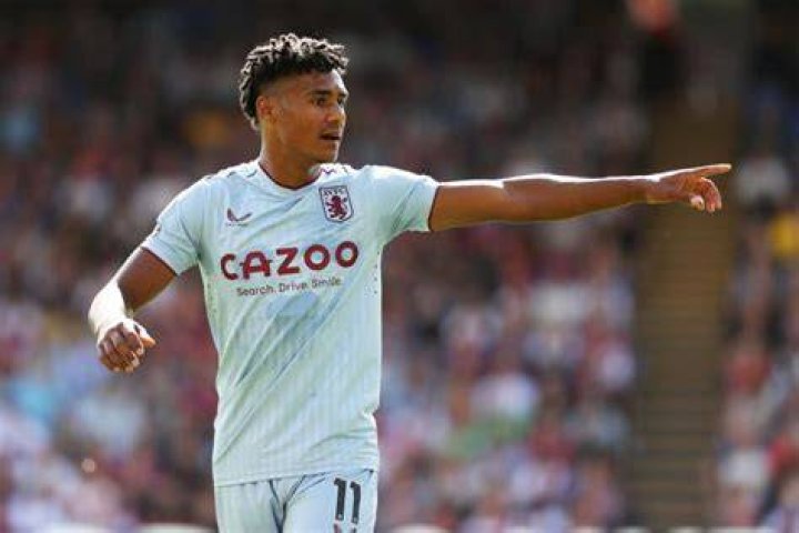 Ollie Watkins prolonge &agrave; Aston Villa ses premiers mots Mercato