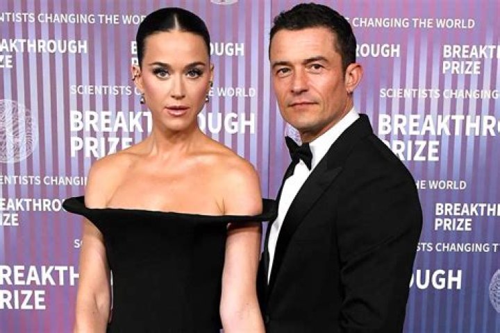 Orlando Bloom and Katy Perry are official! Couple share news with lots