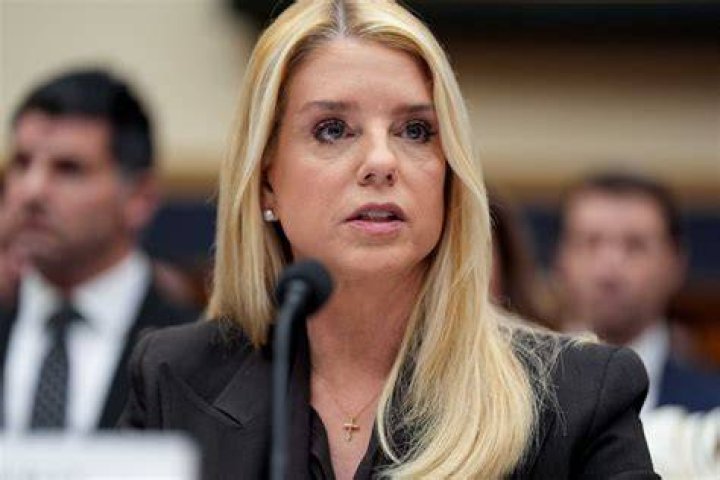 Pam Bondi Bio