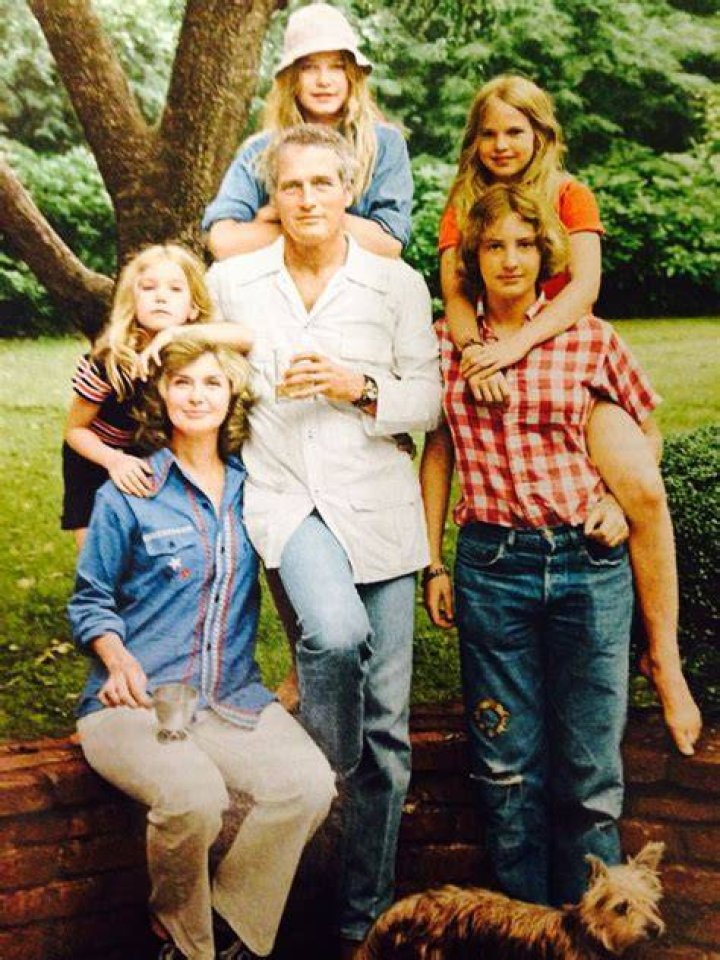 Paul Newman with family 1973 Film icon, Actors, Celebrities