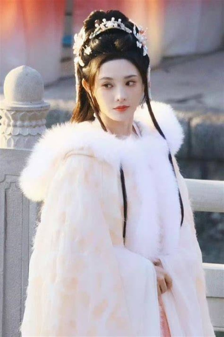 Pin auf Chinese Actresses