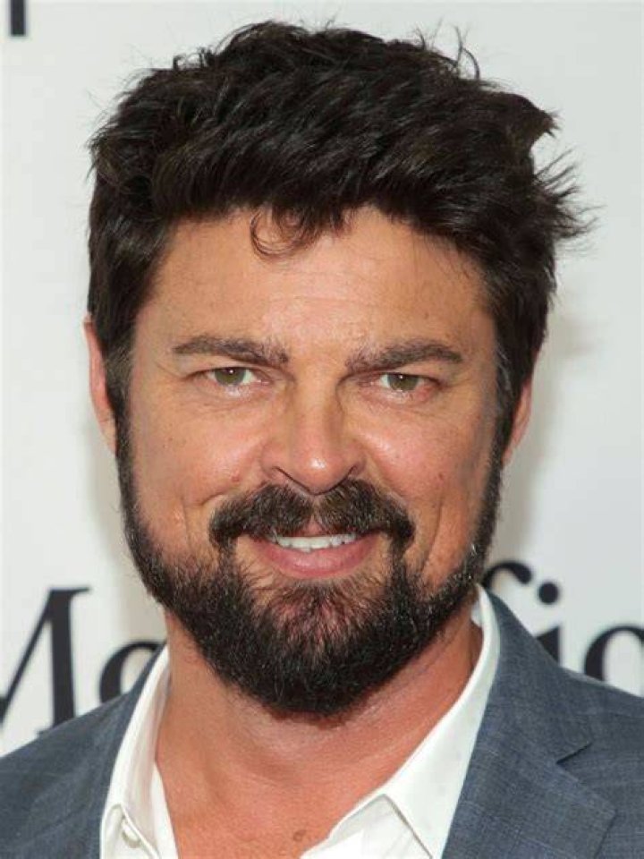Pin on Karl Urban!!