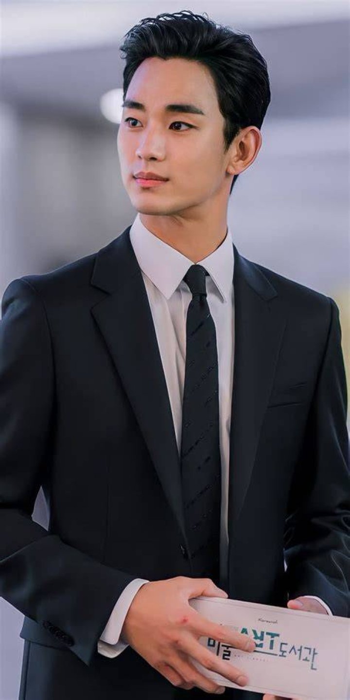 Pin on kim soo hyun Seo ye ji
