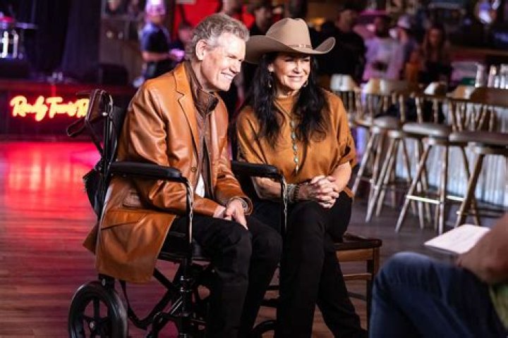 Randy Travis Was Talking about Age Gap He Had with 16