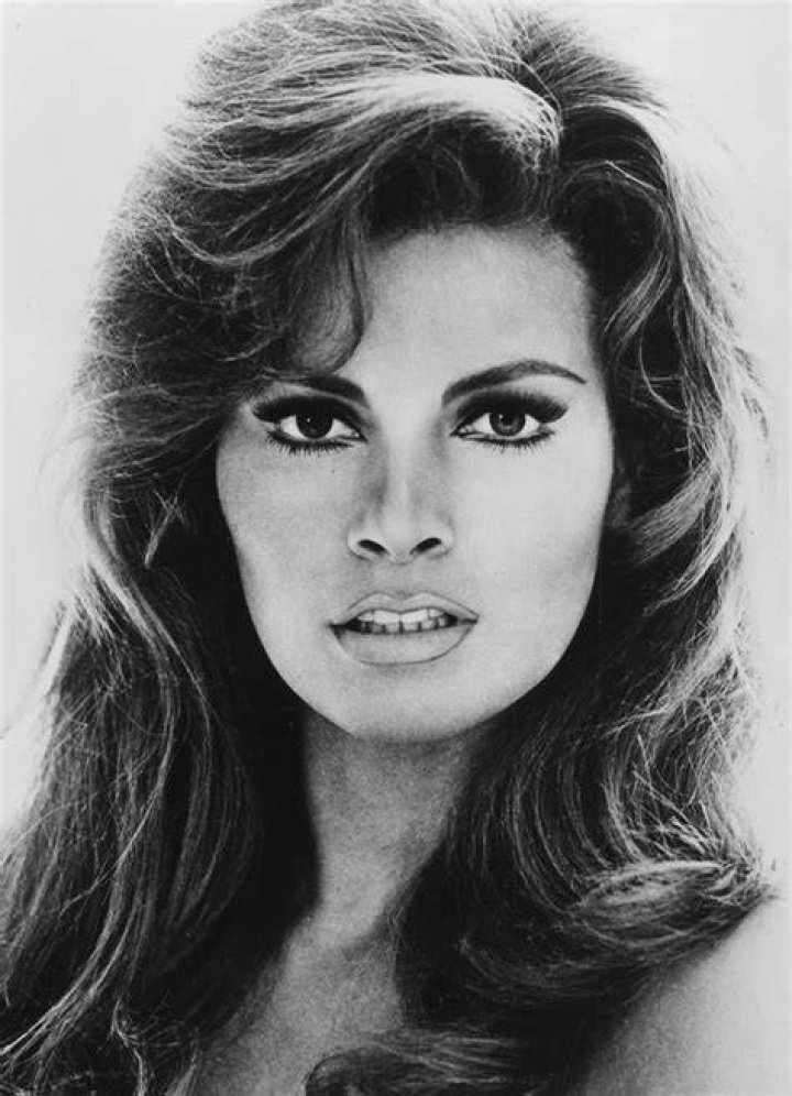 Raquel Welch's Net Worth (Updated 2024) Wealthy Gorilla