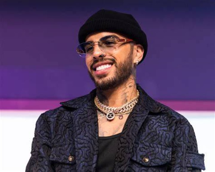 Rauw Alejandro Finally Drops &lsquo;Caprichoso&rsquo; Music Video & Fans Are Here