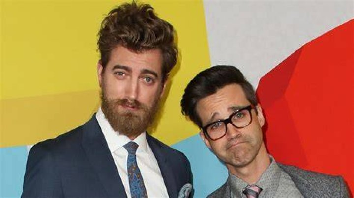 Rhett And Link Net Worth, Wives, Height, Kids, Family, Wiki