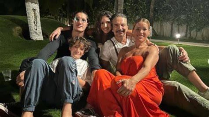 Ricardo Arjona Wife Ricardo Arjona S Mother Nohemi Morales Dies At 78