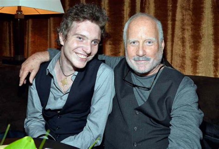 Richard Dreyfuss & Son Have Hilarious Twitter Exchange