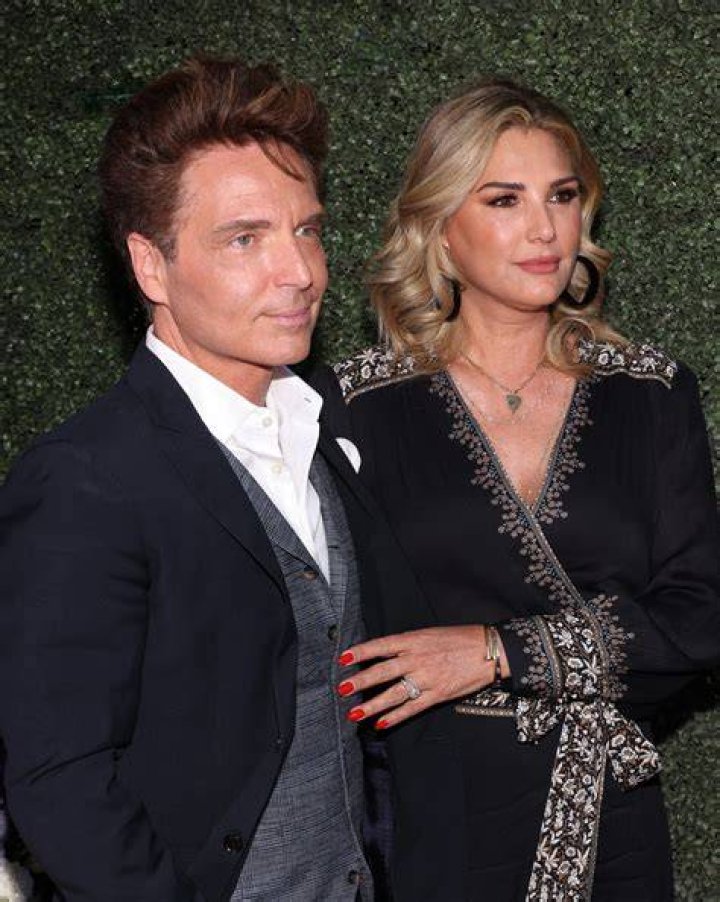 Richard Marx 2024 Wife, net worth, tattoos, smoking & body facts Taddlr