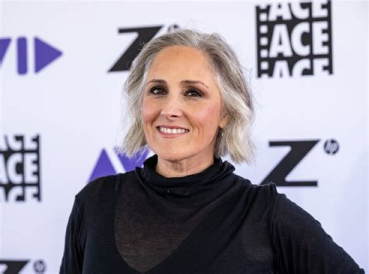 Ricki Lake 2024 Fianc&eacute;, net worth, tattoos, smoking & body