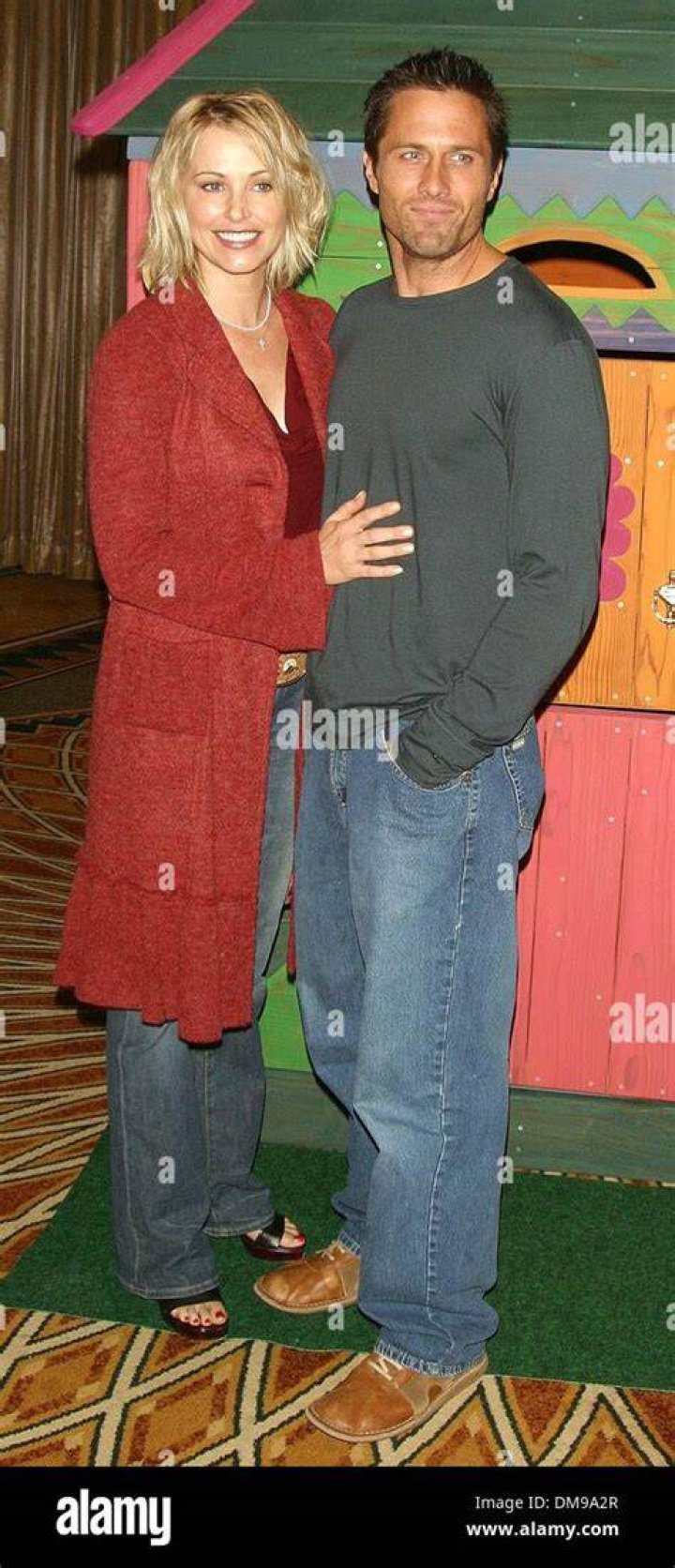 Rob estes and josie bissett hires stock photography and images Alamy
