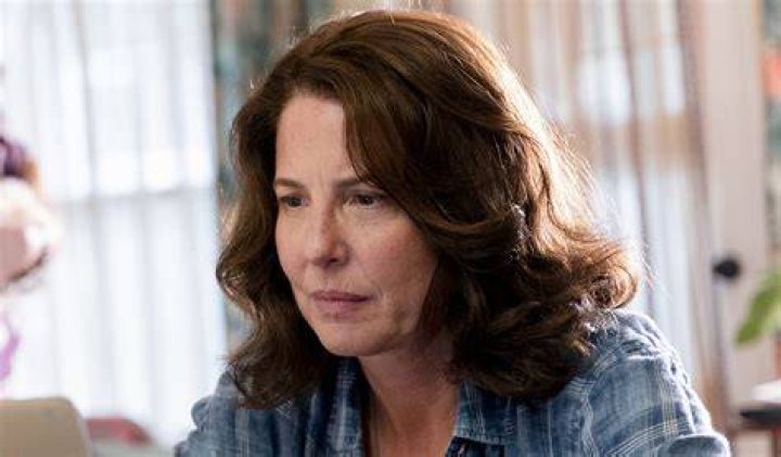 Robin Weigert's Matrimonial Status: Is She Hitched?
